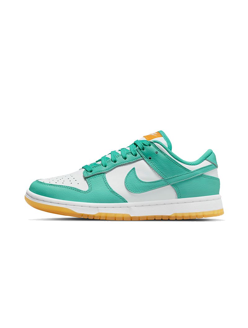 Nike Dunk Low in